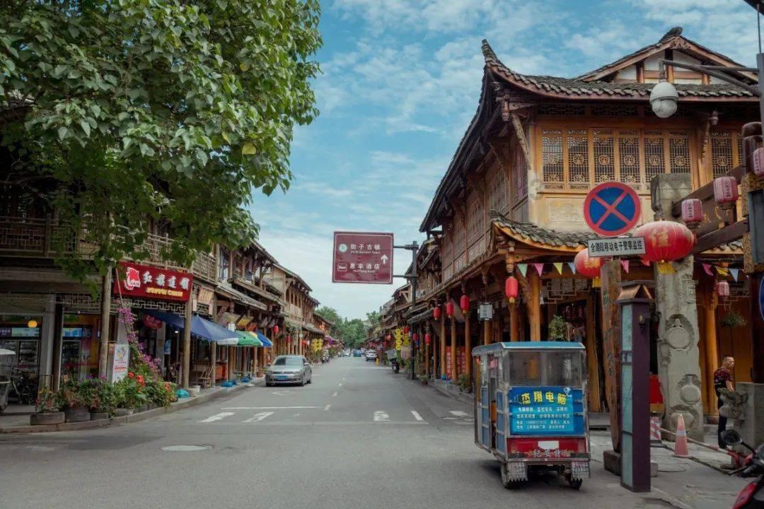 旋转轮胎